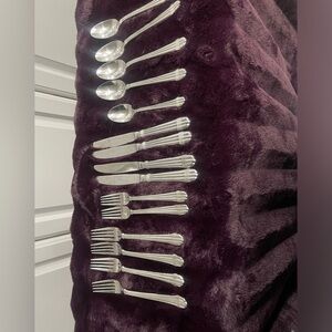 Hampton Silversmiths 18/10 Stainless Steel Odyssey Pattern Elegant Flatware